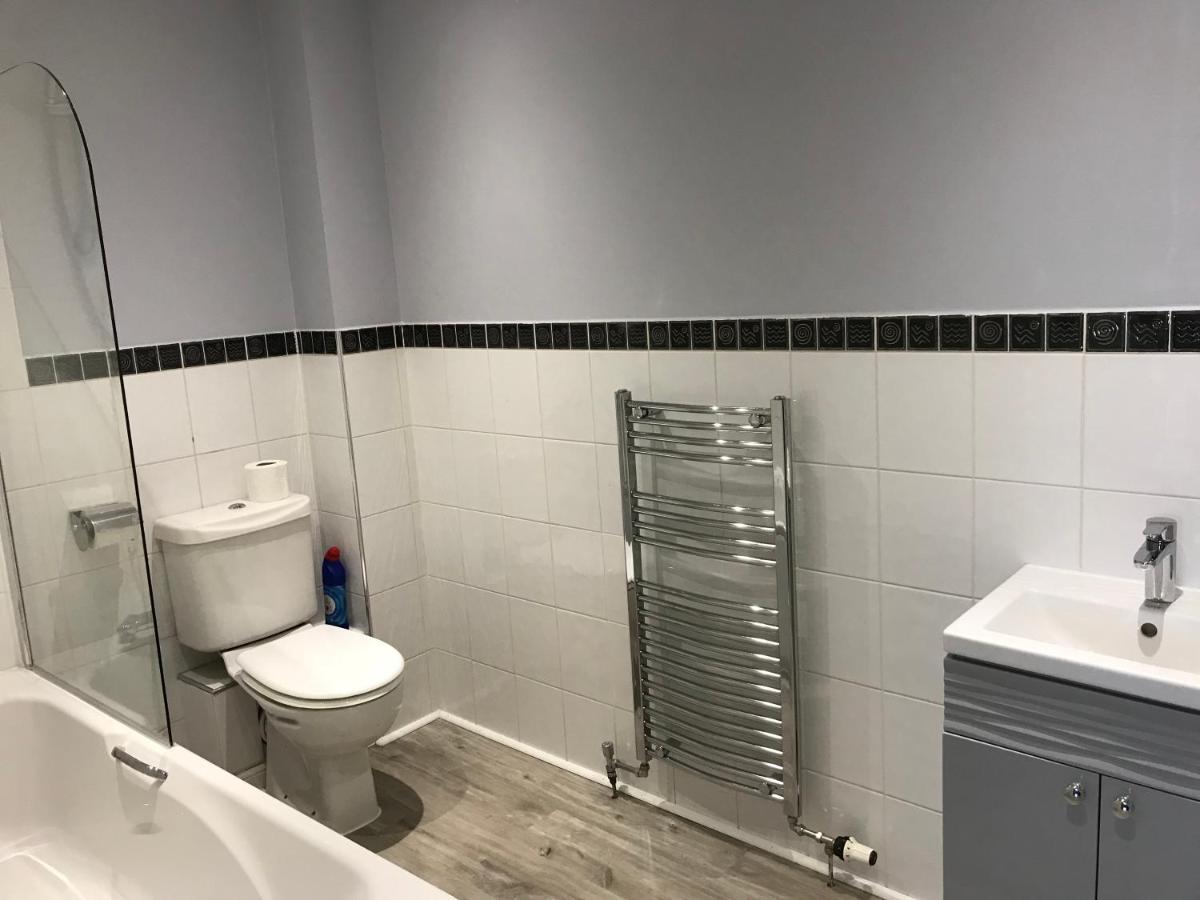 Flat Five, 212 Eaglesham Road, East Kilbride, Glasgow Kültér fotó